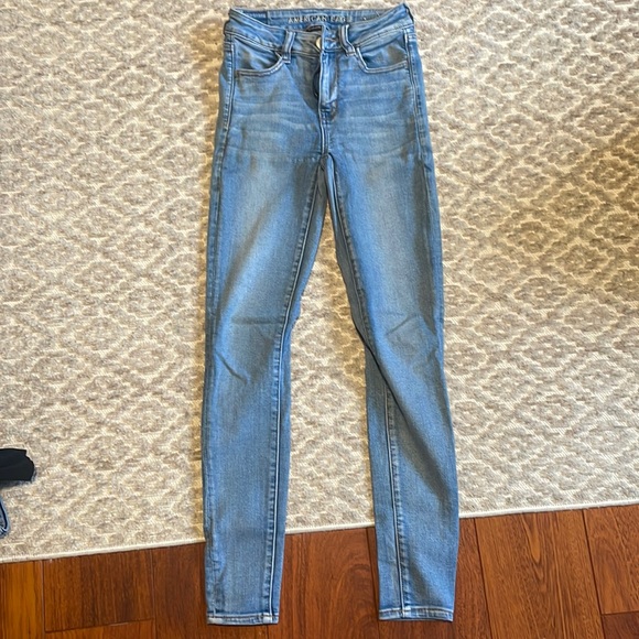 American eagle high rise “next level stretch” skinny jeans. Size 2 - Picture 1 of 2